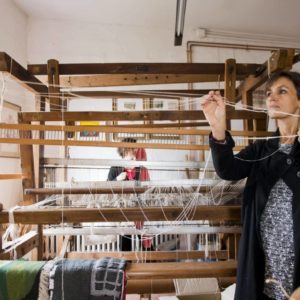 patrizia-ginesi-e-maria-giovanna-varagona-tessitori-e-decoratori-di-tessuti-macerata-gallery