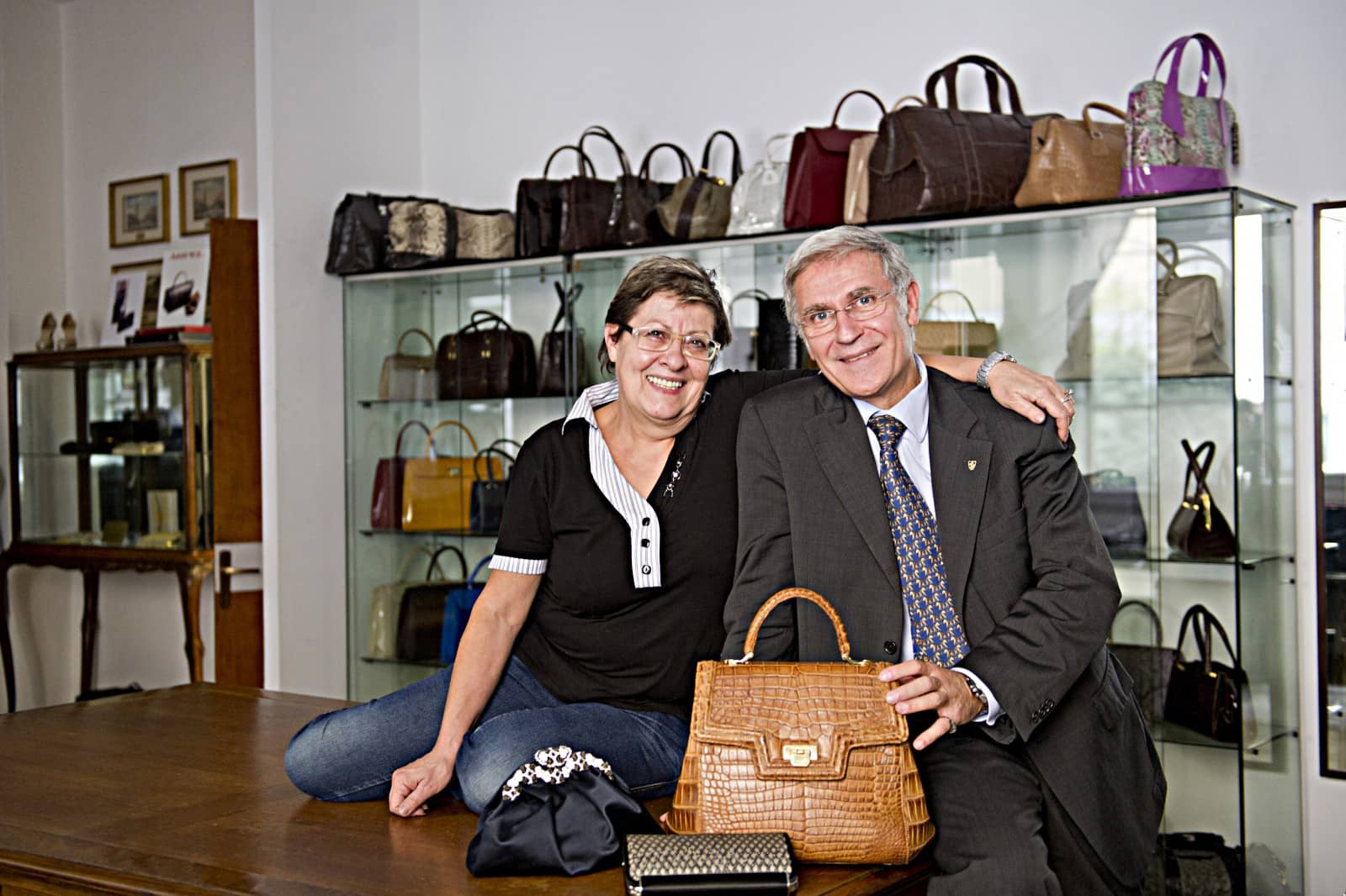 leu-locati-leather-goods-manufacturers-milano-profile